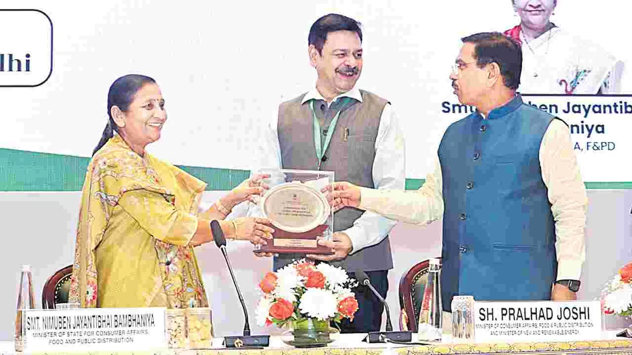 డీఎస్ చౌహాన్ కు కేంద్ర పురస్కారం